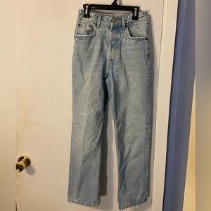 Zara Women’s Light-Wash High-Waisted Straight-Leg Jeans